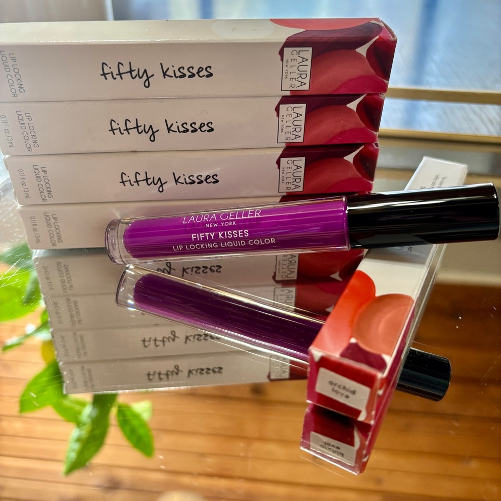 Laura Geller Fifty Kisses Lip Locking Liquid Color - Orchid Love - NIB